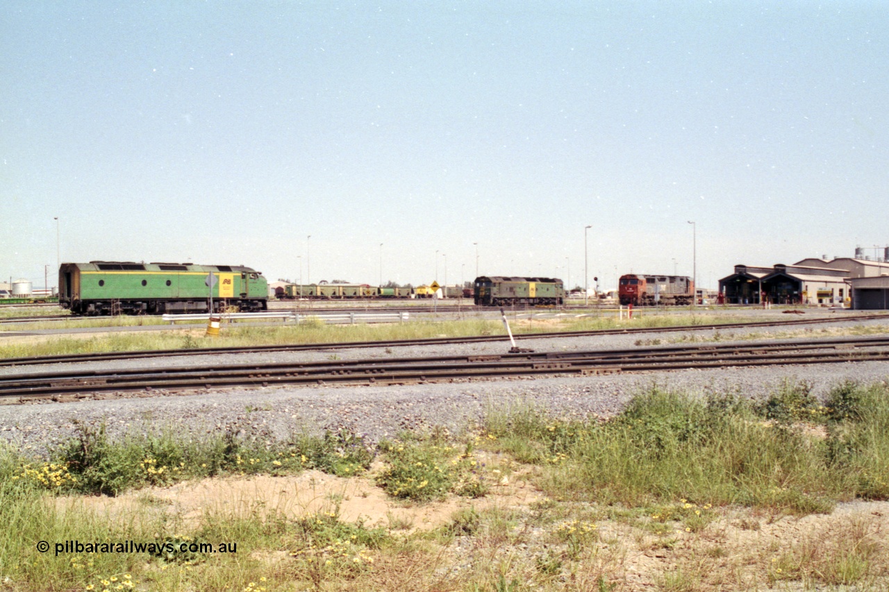 215-26
Dry Creek Motive Power Centre, view across to Dry Creek Yard, with locos scattered around, CL class CL 17, BL class BL 31 and V/Line N class N 473.
Keywords: CL-class;CL17;Clyde-Engineering-Granville-NSW;EMD;AT26C;71-757;bulldog;