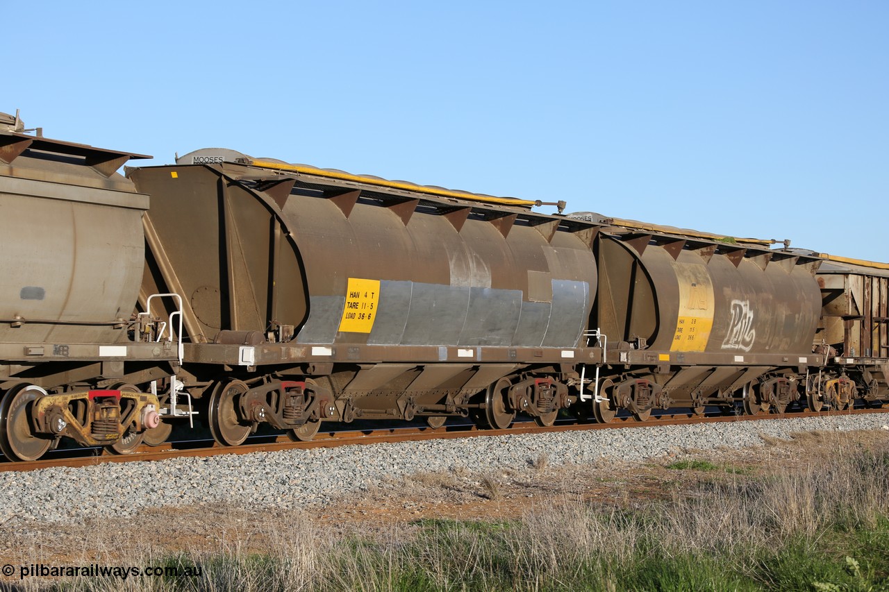 130703 0300
Kaldow, HAN type bogie grain hopper waggon HAN 4, one of sixty eight units built by South Australian Railways Islington Workshops between 1969 and 1973 as the HAN type for the Eyre Peninsula system.
Keywords: HAN-type;HAN4;1969-73/68-4;SAR-Islington-WS;