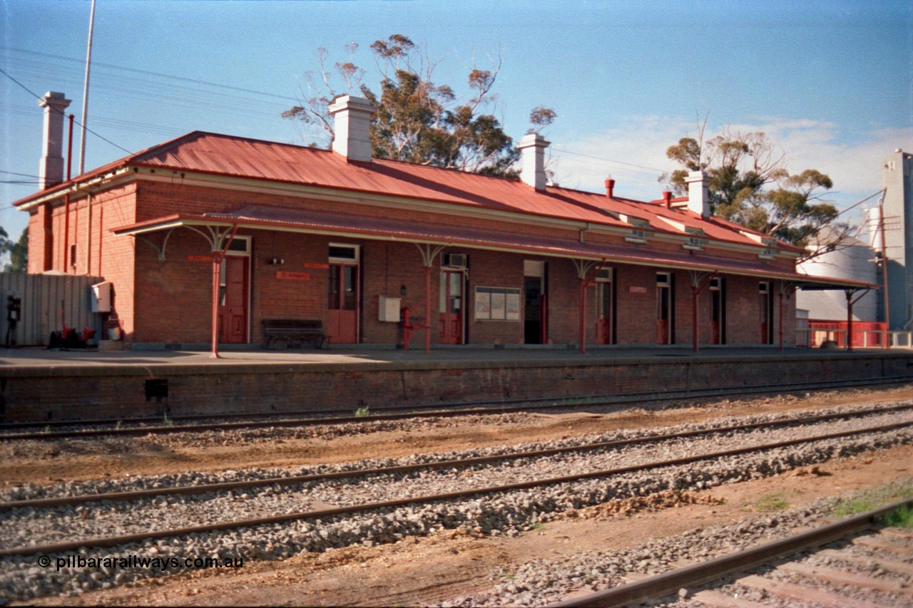101-16
St Arnaud station building overview.
