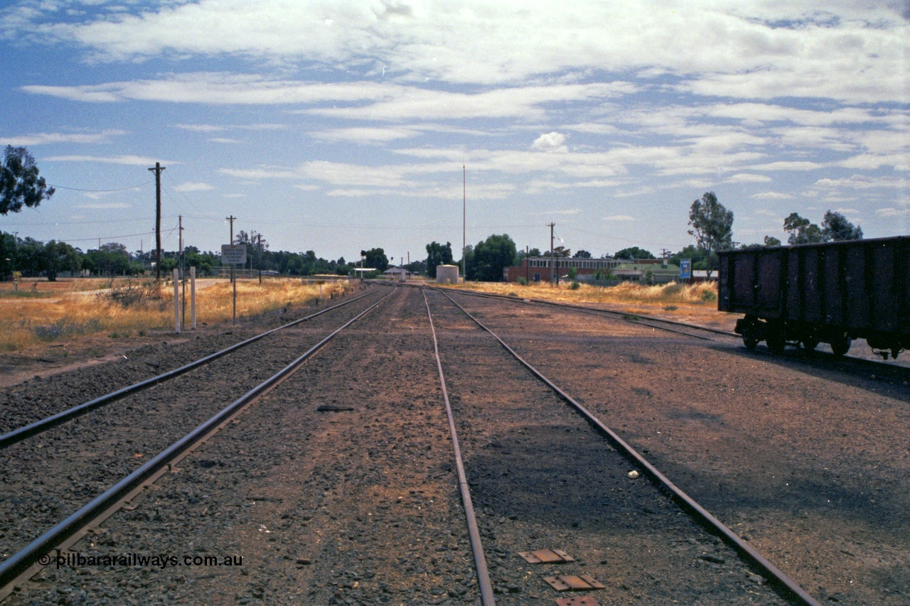 118-03
Strathmerton station yard overview, looking south.
