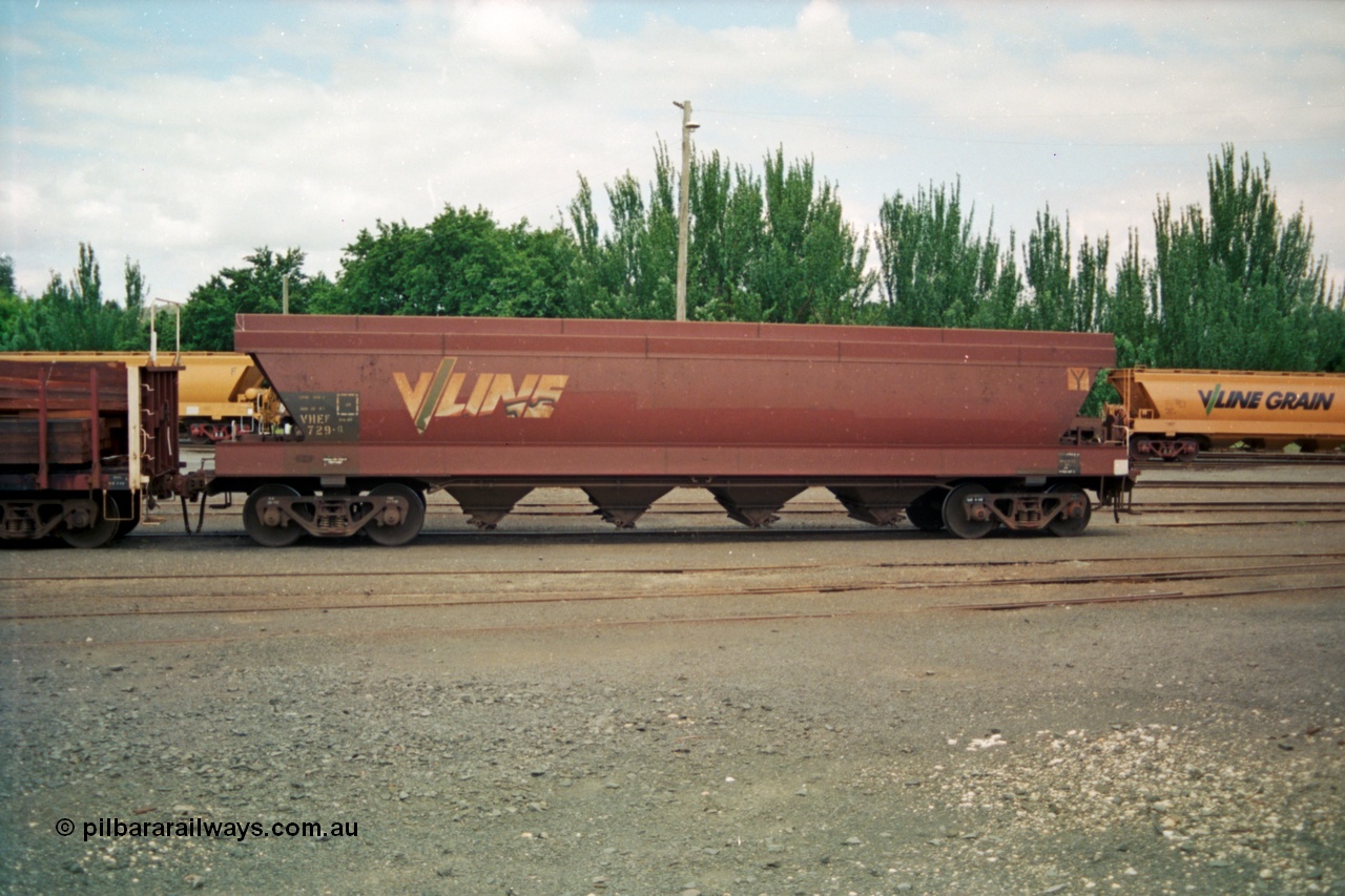 139-04
Ballarat station yard, V/Line broad gauge VHEF type bogie briquette hopper waggon VHEF 729, side view. Originally built new in 1982 by V/Line Workshops in a batch of thirty five as type VHEY, recoded to VHEF in 1987/88.
Keywords: VHEF-type;VHEF729;VHEY-type;