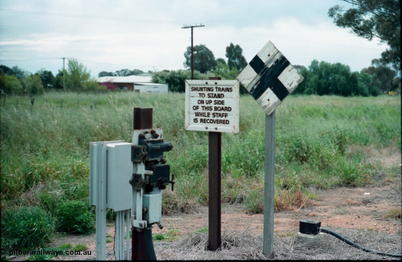 161-08
Katunga, notice board, Staff - Annett key exchange apparatus and grade crossing indicator for Picola Road.
