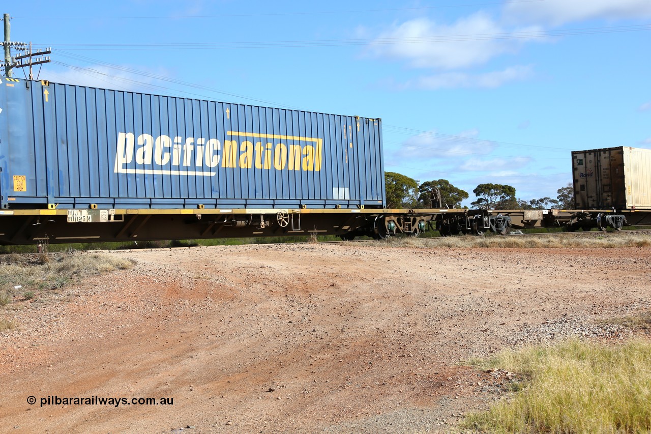 160522 2371
Parkeston, 7MP7 priority service train, RQJW 60025 container waggon, one of fifty built by EPT NSW as NQJW type in 1984-85, with a 48' Pacific National box PNXD 4186.
Keywords: RQJW-type;RQJW60025;EPT-NSW;NQJW-type;