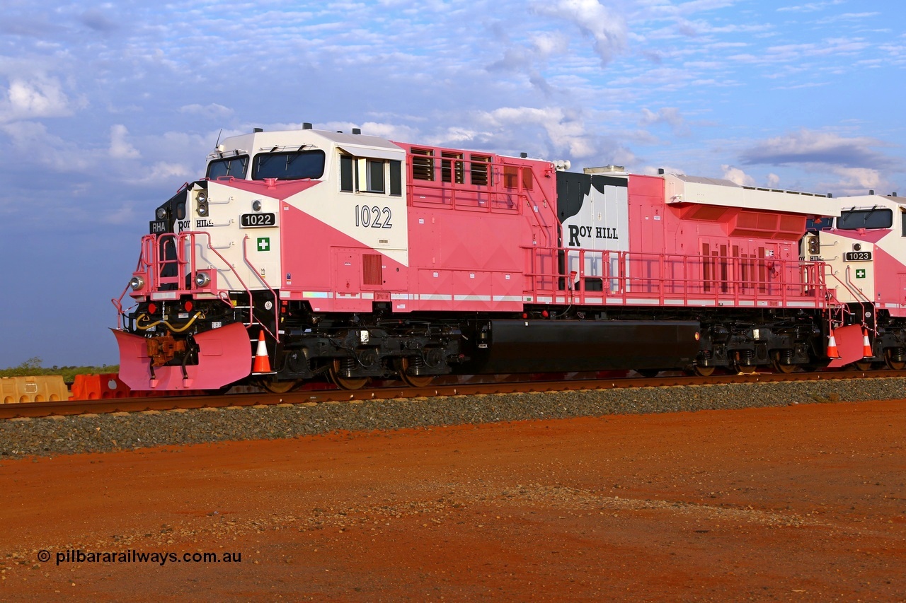 Roy Hill's RHA 1022 pink ES44ACi unit.