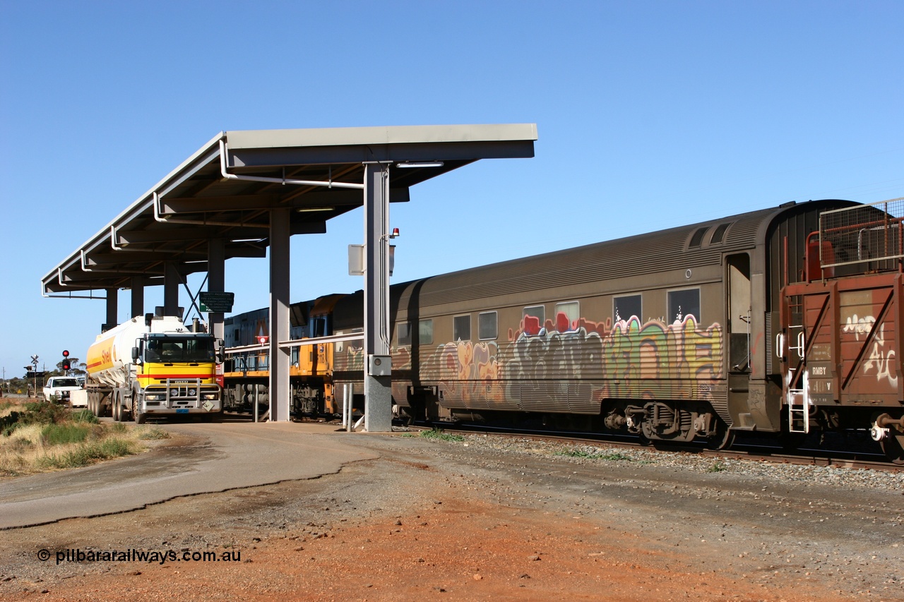 060530 4897
Parkeston, Pacific National RZAY type crew accommodation car RZAY 940 on train 2PM6 was built by Comeng NSW as an ARJ type stainless steel air conditioned first class roomette sleeping car ARJ 240 in 1968, allocated to the Indian Pacific Joint Stock in 1970, renumbered to ARJ 940 in 1974 and sold to National Rail and converted to crew car in 1997.
Keywords: RZAY-type;RZAY940;Comeng-NSW;ARJ-type;ARJ240;ARJ940;