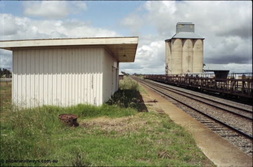188-17
Harefield, located at the 497.6 km from Sydney on the NSW Main South.
