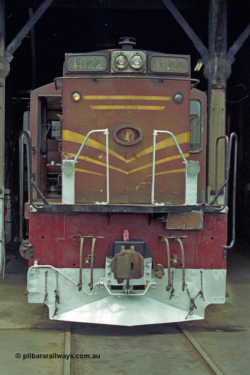 192-07
Junee, NSWSRA standard gauge locomotive depot, Junee Roundhouse, idling NSWGR 48 class unit 4822 an ALCo RSD-8 or DL-531 built by AE Goodwin in 1960 with serial 83817.
Keywords: 48-class;4822;AE-Goodwin;ALCo;RSD-8;DL-531;83817;