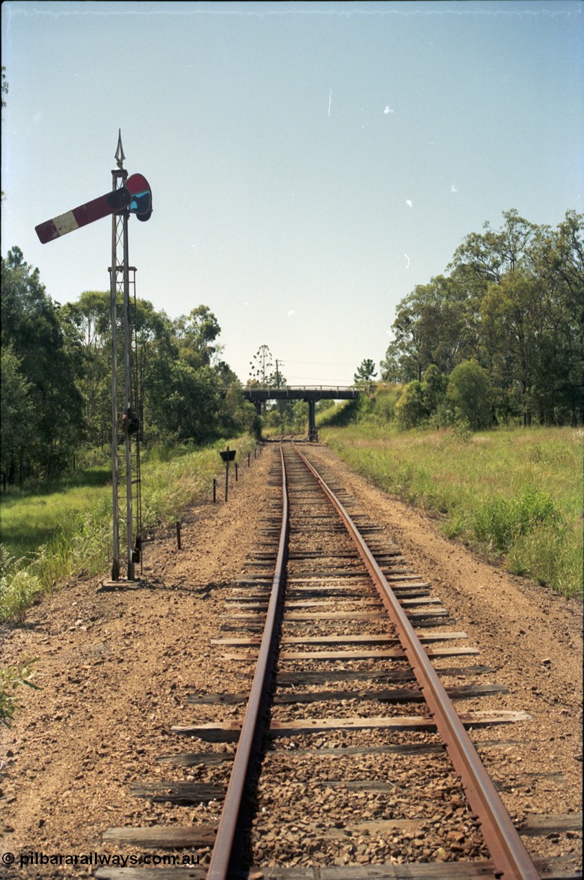 193-09
Moodlu, looking east in the up direction towards Moodlu Quarry junction, signal protecting with ground frame visible in the distance.
