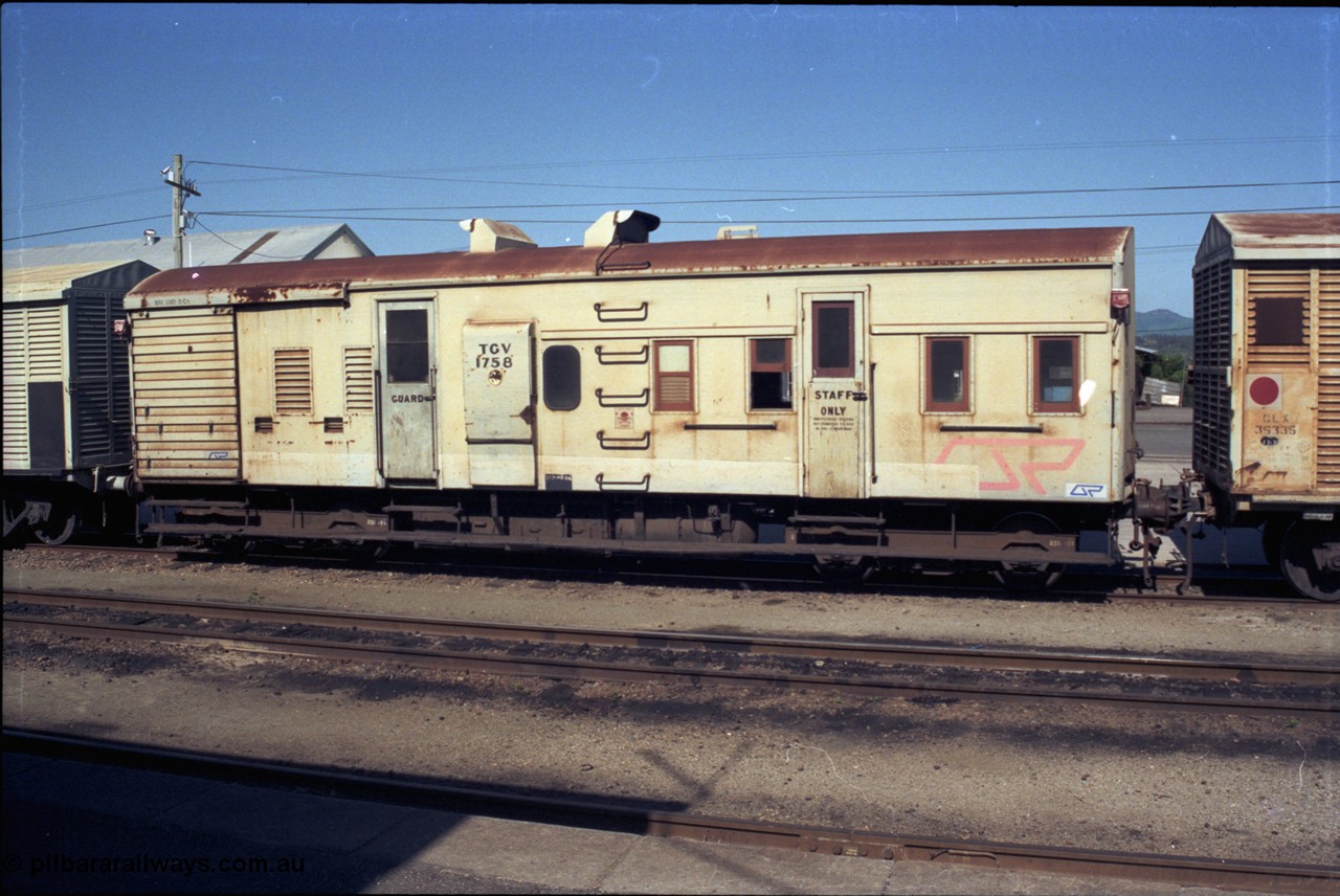 193-23
Gympie, TGV guards van TGV 1758.
