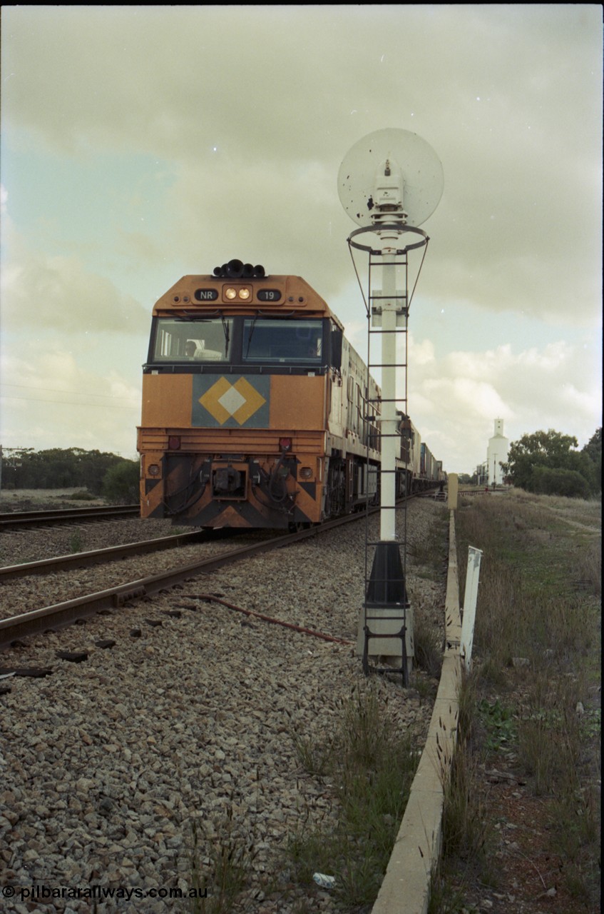 199-12
Meckering, National Rail NR class units NR 19 and NR 20 both being Goninan built GE Cv40-9i models head up train 7PM5 as they wait for a cross with the Prospector in the loop 1400 hrs 21st June 1997.
Keywords: NR-class;NR19;Goninan;GE;CV40-9i;7250-03/97-221;