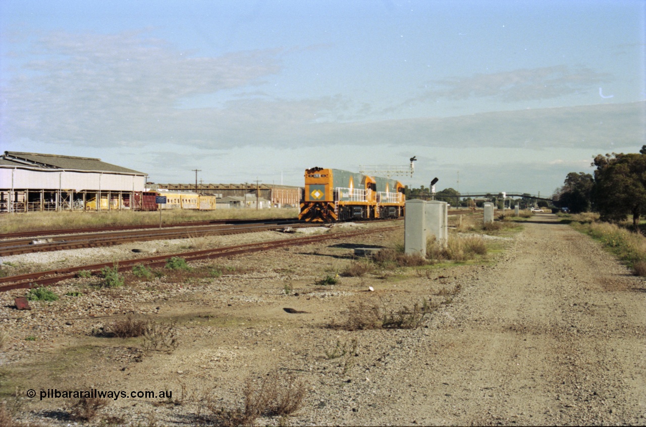 200-26
Midland, newly built Goninan GE model Cv40-9i NR class units NR 102 serial 7250-07/97-302 and NR 101 serial 7250-07/97-303 are conducting light engine trials prior to delivery to National Rail, 0931 hrs 24th June 1997.
Keywords: NR-class;NR102;Goninan;GE;CV40-9i;7250-07/97-302;