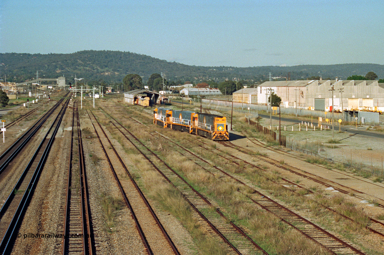 201-09
Midland, the first Perth built NR class NR 61 Goninan GE model Cv40-9i serial 7250-11/96-263 shunts at Midland with two brand new NR units.
Keywords: NR-class;NR61;Goninan;GE;CV40-9i;7250-11/96-263;