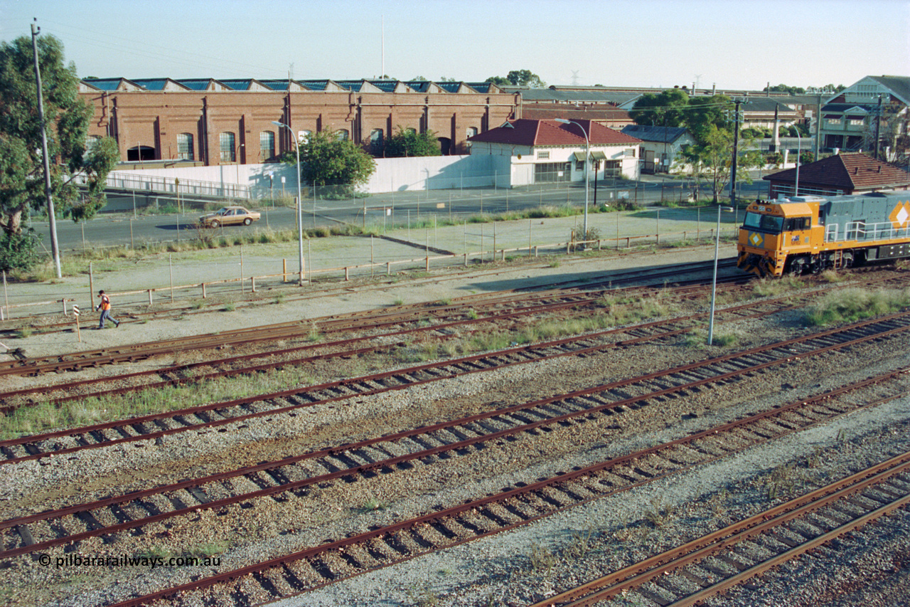 201-18
Midland, brand Goninan WA built GE Cv40-9i model NR class unit NR 102 serial 7250-07/97-302 shunts around the yard.
Keywords: NR-class;NR102;Goninan;GE;CV40-9i;7250-07/97-302;