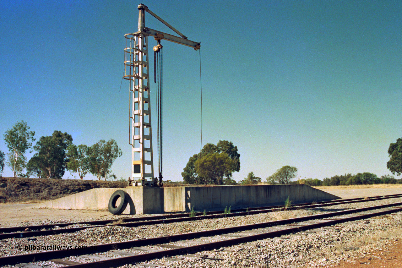 202-22
Meckering, manually operated goods loading crane, chain hoist, and loading ramp.
