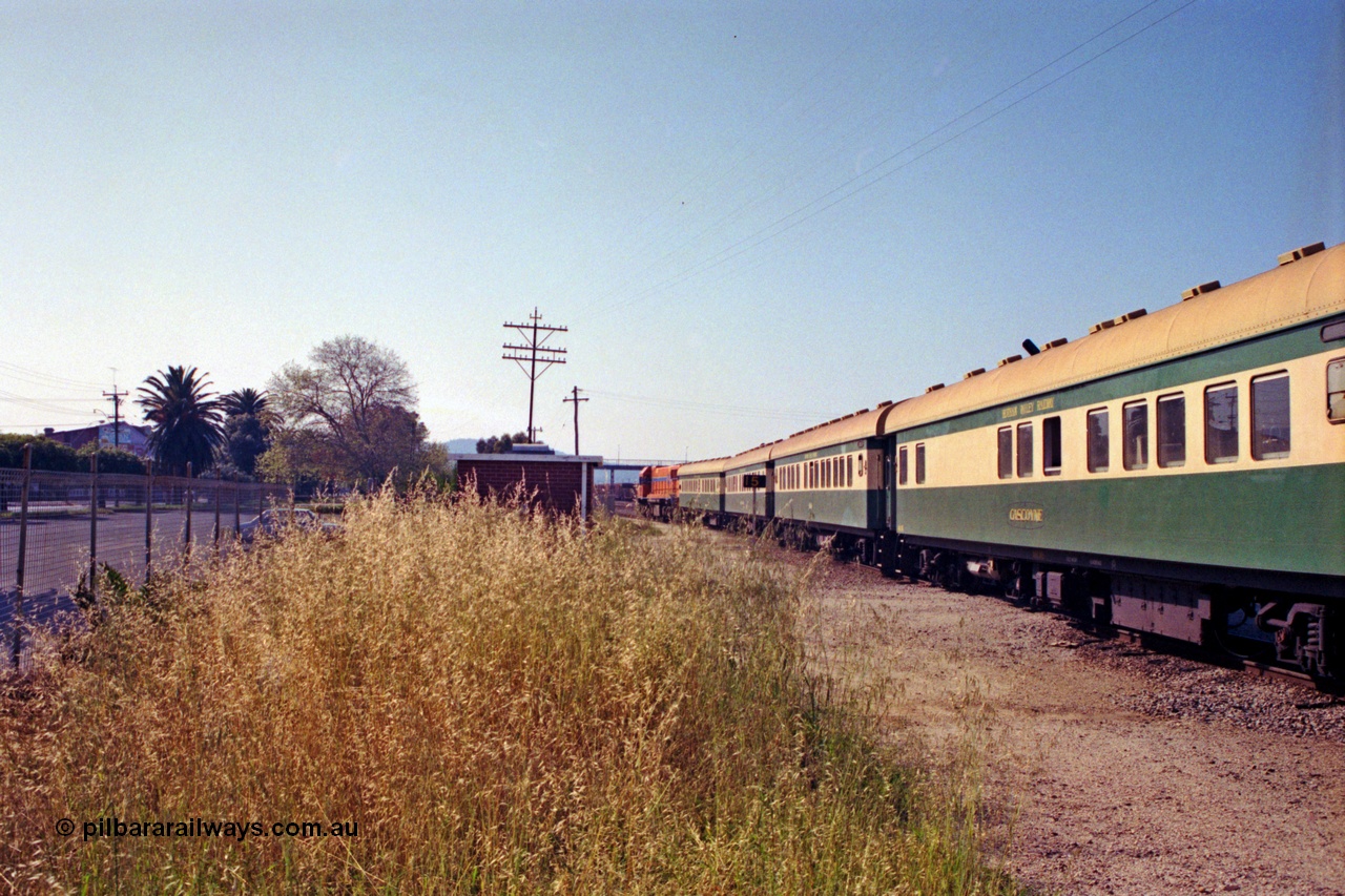 208-2-26
Midland, The York Jazz Festival special train departs behind Westrail DA class unit DA 1571 a Clyde Engineering EMD G26C serial 72-758.
