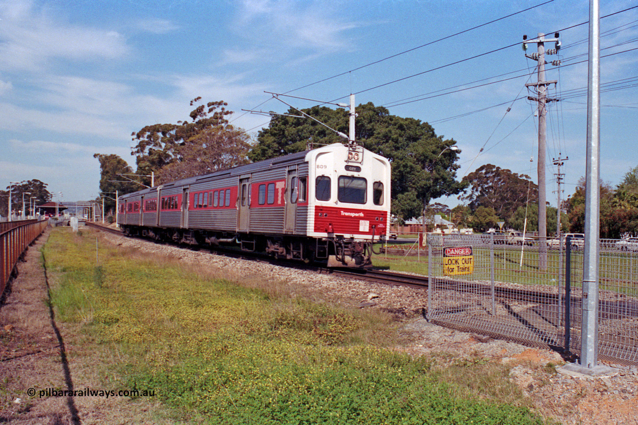 209-09
Guildford station, narrow gauge Midland to Perth service departs with an Goninan NSW built ADL class railcar ADL 809 leading an ADC class.
Keywords: ADL-type;ADL809;Goninan-NSW;