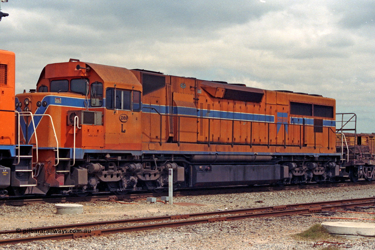 209-21
Midland, the midday east bound freighter with Westrail's Clyde Engineering built EMD GT26C model L class unit L 269 serial 68-618 as second unit.
Keywords: L-class;L269;Clyde-Engineering-Granville-NSW;EMD;GT26C;68-618;