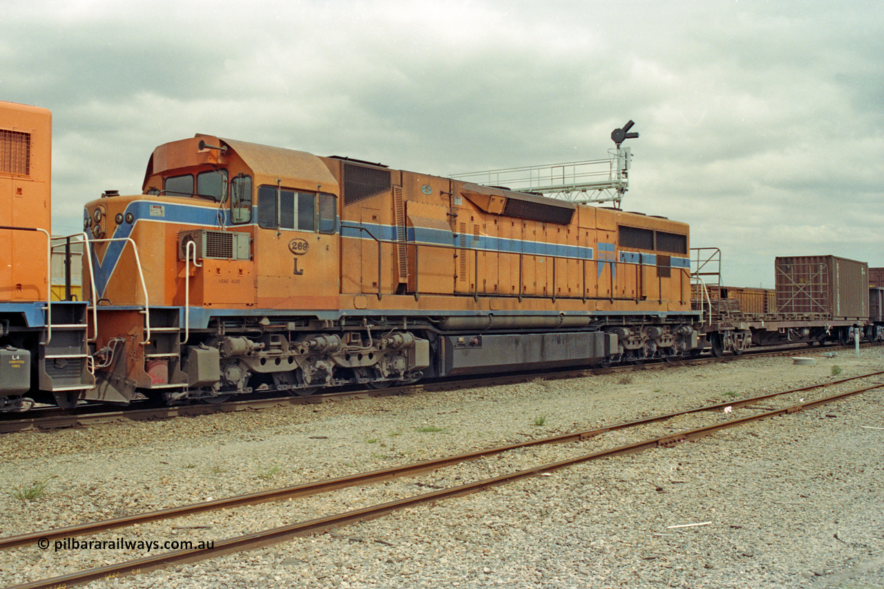 209-25
Midland, the midday east bound freighter with Westrail's Clyde Engineering built EMD GT26C model L class unit L 269 serial 68-618 as second unit.
Keywords: L-class;L269;Clyde-Engineering-Granville-NSW;EMD;GT26C;68-618;