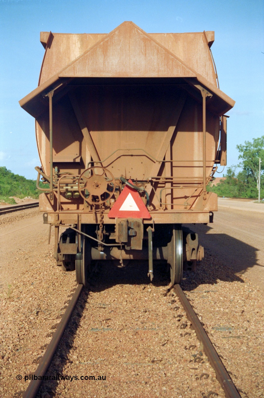 213-08
Weipa, Lorim Point, view of the handbrake end of an HMAS type ore waggon one of thirty such waggons built by Industrial Engineering in Qld in 1978 in aluminium, the red triangle is the end of train device.
Keywords: HMAS-type;Industrial-Eng;Comalco;