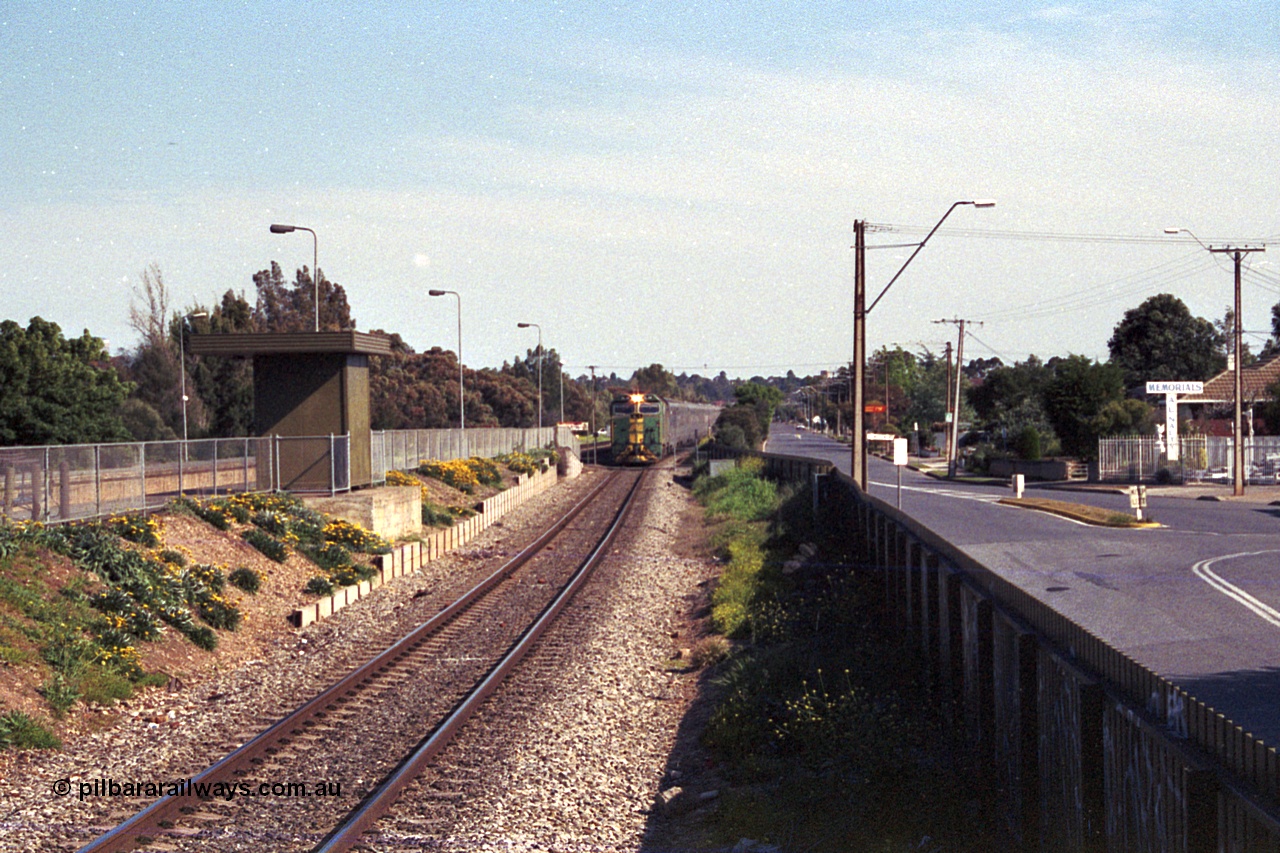 215-35
Dudley Park, the Indian Pacific passenger train on approach with power from an AN livered DL class DL 49 Clyde Engineering EMD model AT42C serial 89-1268.
Keywords: DL-class;DL49;Clyde-Engineering-Kelso-NSW;EMD;AT42C;89-1268;