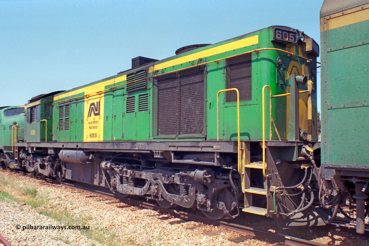 217-12
Peterborough, 600 class locomotive 605 AE Goodwin ALCo model DL541 serial G6015-4 in the shafts of an SP goods train, this unit was rebuilt in 1994 as .
Keywords: 600-class;605;AE-Goodwin;ALCo;DL541;G6015-4;