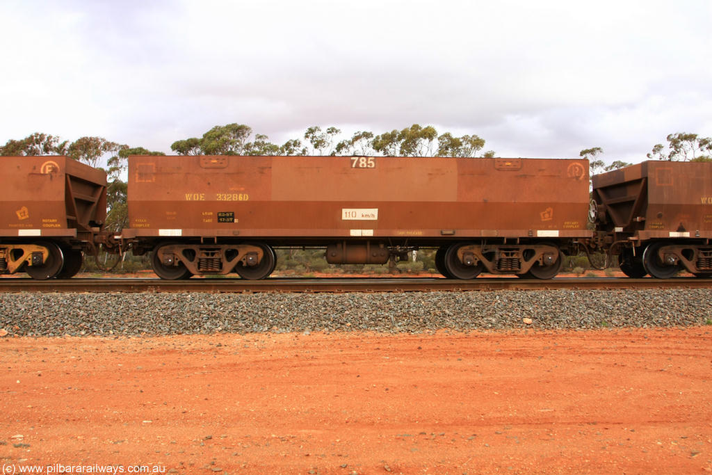 100822 5948
WOE type iron ore waggon WOE 33286 is one of a batch of thirty five built by United Goninan WA between January and April 2005 with serial number 950104-026 and fleet number 785 for Koolyanobbing iron ore operations, Binduli Triangle 22nd August 2010.
Keywords: WOE-type;WOE33286;United-Goninan-WA;950104-026;