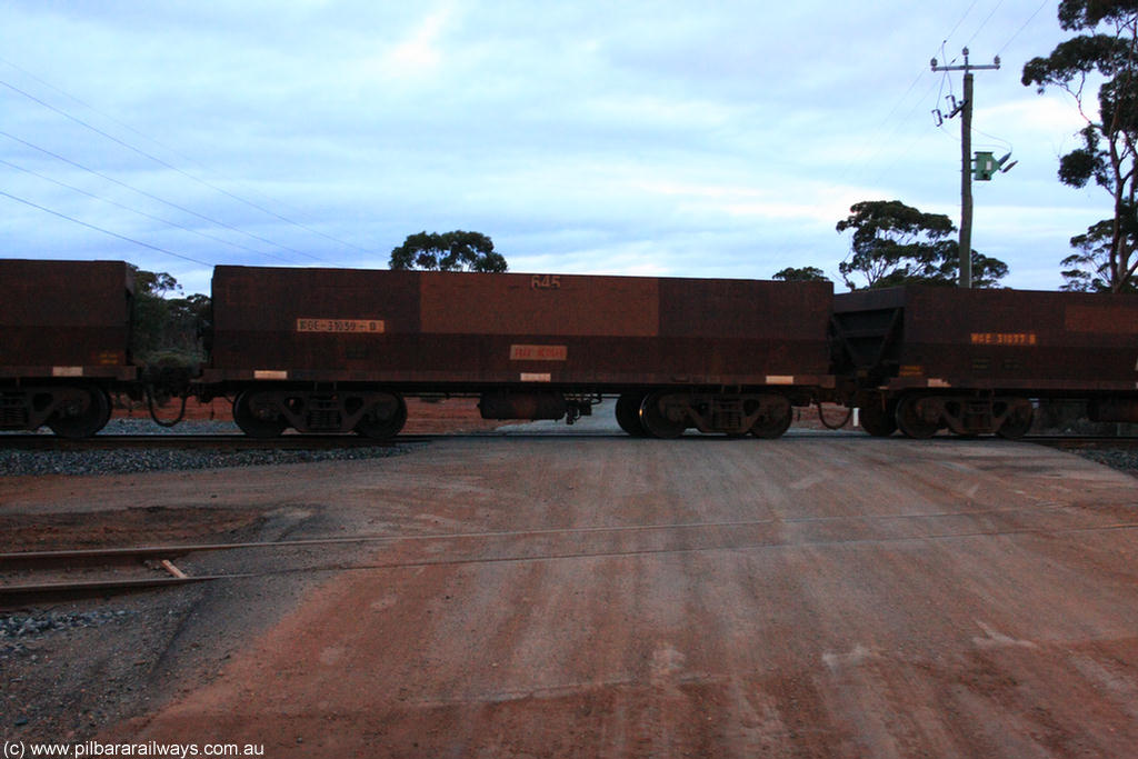 100822 6322
WOE type iron ore waggon WOE 31059 is one of a batch of fifteen built by Goninan WA between April and May 2002 with fleet number 645 for Koolyanobbing iron ore operations, on empty train 1416 at Hampton, 22nd August 2010.
Keywords: WOE-type;WOE31059;Goninan-WA;