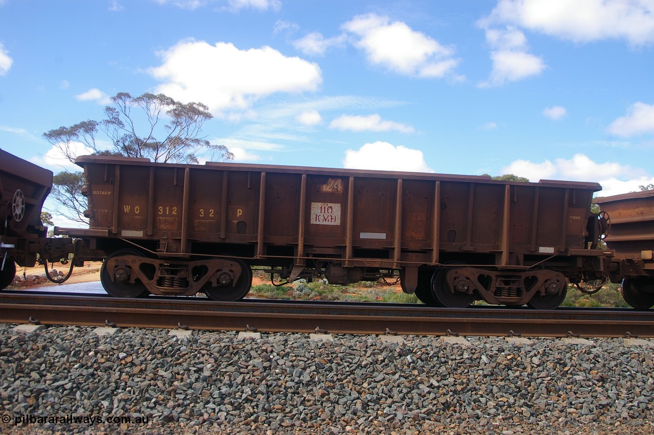 PD 12611
Binduli, WO type iron ore waggon WO 31232 is one of a batch of eighty six built by WAGR Midland Workshops between 1967 and March 1968 with fleet number 124 for Koolyanobbing iron ore operations, with a 75 ton and 1018 ft³ capacity. This unit was converted to WOS superphosphate in the late 1980s till 1994 when it was re-classed back to WO. Seen here with the body top lip also fitted.
Keywords: Peter-D-Image;WO-type;WO31232;WAGR-Midland-WS;WOS-type