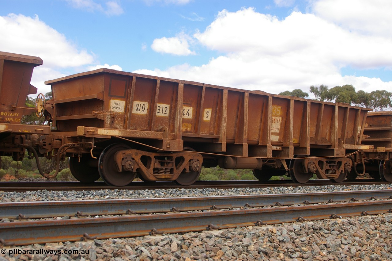 PD 12615
Binduli, WO type iron ore waggon WO 31244 is one of a batch of sixty two built by Goninan WA between April and August 2000 with serial number 950086-006 and fleet number 135 for Koolyanobbing iron ore operations, TEST WAGGON, and is a Goninan built replacement WO type waggon that replaces the original WAGR built WO type waggon with the newer style WOD type and has square features opposed to the curved ones as on the original WO class.
Keywords: Peter-D-Image;WO-type;WO31244;Goninan-WA;950086-006;