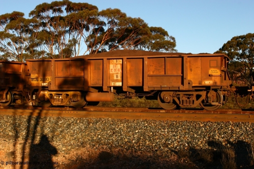 070530 9592
WOB type iron ore waggon WOB 31380 is one of a batch of twenty five built by Comeng WA between 1974 and 1975 and converted from Mt Newman high sided waggons by WAGR Midland Workshops with a capacity of 67 tons with fleet number 305 for Koolyanobbing iron ore operations on a loaded train at Binduli, May 30, 2007.
Keywords: WOB-type;WOB31380;Comeng-WA;Mt-Newman-Mining;