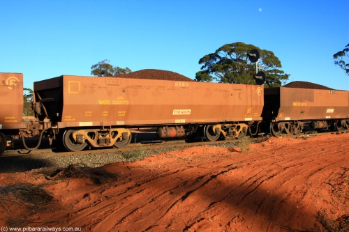 100731 02387
WOE type iron ore waggon WOE 33487 is one of a batch of one hundred and twenty eight built by United Group Rail WA between August 2008 and March 2009 with serial number 950211-027 and fleet number 8980 for Koolyanobbing iron ore operations, on loaded train 6413 at Binduli Triangle, July 31, 2010.
Keywords: WOE-type;WOE33487;United-Group-Rail-WA;950211-027;
