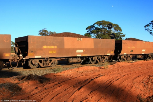 100731 02390
WOE type iron ore waggon WOE 30251 is leader of a batch of one hundred and thirty built by Goninan WA between March and August 2001 with serial number 950092-001 and fleet number 601 for Koolyanobbing iron ore operations, on loaded train 6413 at Binduli Triangle, July 31, 2010.
Keywords: WOE-type;WOE30251;Goninan-WA;950092-001;