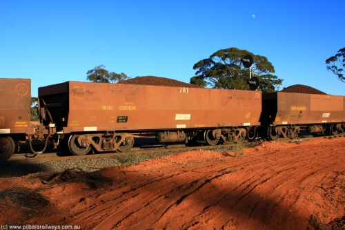100731 02391
WOE type iron ore waggon WOE 33282 is one of a batch of thirty five built by United Goninan WA between January and April 2005 with serial number 950104-022 and fleet number 781 for Koolyanobbing iron ore operations, on loaded train 6413 at Binduli Triangle, July 31, 2010.
Keywords: WOE-type;WOE33282;United-Goninan-WA;950104-022;