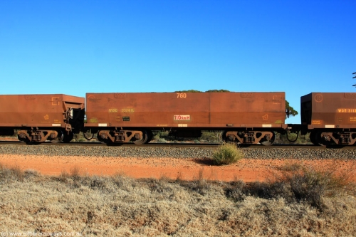 100731 02469
WOE type iron ore waggon WOE 33261 is leader of a batch of thirty five built by Goninan WA between September and October 2002 with serial number 950104-001 and fleet number 760 for Koolyanobbing iron ore operations, on empty train 6418 at Binduli Triangle, 31st July 2010.
Keywords: WOE-type;WOE33261;Goninan-WA;950104-001;