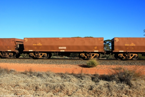 100731 02474
WOE type iron ore waggon WOE 33529 is one of a batch of one hundred and twenty eight built by United Group Rail WA between August 2008 and March 2009 with serial number 950211-069 and fleet number 9017 for Koolyanobbing iron ore operations, on empty train 6418 at Binduli Triangle, July 31, 2010.
Keywords: WOE-type;WOE33529;United-Group-Rail-WA;950211-069;