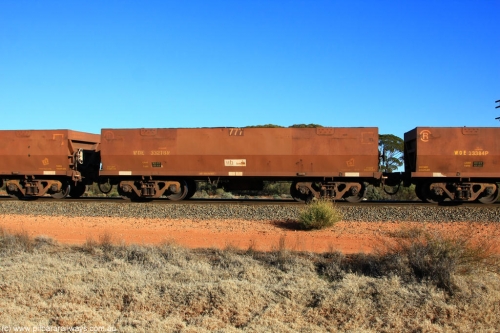 100731 02476
WOE type iron ore waggon WOE 33278 is one of a batch of thirty five built by Goninan WA between January and April 2005 with serial number 950104-018 and fleet number 777 for Koolyanobbing iron ore operations, on empty train 6418 at Binduli Triangle, July 31, 2010.
Keywords: WOE-type;WOE33278;Goninan-WA;950104-018;
