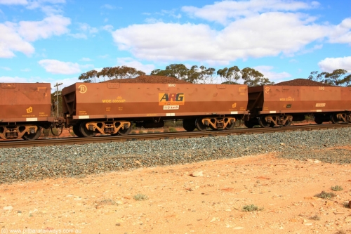 100731 02831
WOE type iron ore waggon WOE 33550 is one of a batch of one hundred and twenty eight built by United Group Rail WA between August 2008 and March 2009 with serial number 950211-090 and fleet number 9040 for Koolyanobbing iron ore operations, on loaded train 7415 at Binduli Triangle, July 31, 2010.
Keywords: WOE-type;WOE33550;United-Group-Rail-WA;950211-090;