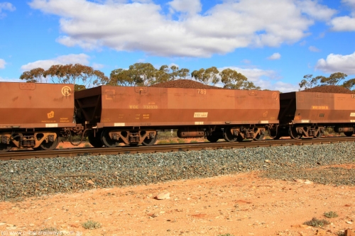 100731 02935
WOE type iron ore waggon WOE 33290 is one of a batch of thirty five built by United Goninan WA between January and April 2005 with serial number 950104-030 and fleet number 789 for Koolyanobbing iron ore operations, on loaded train 7415 at Binduli Triangle, July 31, 2010.
Keywords: WOE-type;WOE33290;United-Goninan-WA;950104-030;