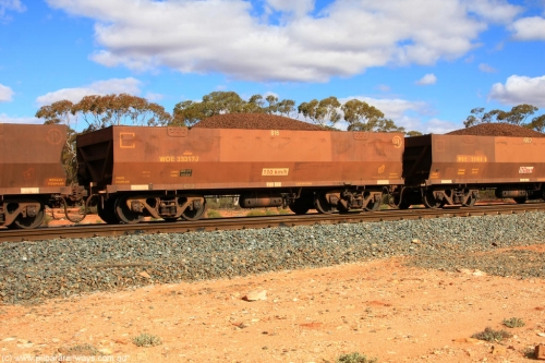 100731 02937
WOE type iron ore waggon WOE 33317 is one of a batch of one hundred and forty one built by United Goninan WA between November 2005 and April 2006 with serial number 950142-022 and fleet number 816 for Koolyanobbing iron ore operations, on loaded train 7415 at Binduli Triangle, July 31, 2010.
Keywords: WOE-type;WOE33317;United-Goninan-WA;950142-022;