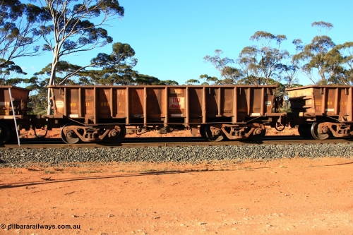 100731 03068
WO type iron ore waggon WO 31282 is one of a batch of eighty six built by WAGR Midland Workshops between 1967 and March 1968 with fleet number 162 for Koolyanobbing iron ore operations, with a 75 ton and 1018 ft³ capacity, empty train arriving at Binduli Triangle, 31st July 2010. This unit was converted to WOS superphosphate in the late 1980s till 1994 when it was re-classed back to WO.
Keywords: WO-type;WO31282;WAGR-Midland-WS;WOS-type;