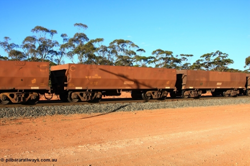 100731 03098
WOE type iron ore waggon WOE 33372 is one of a batch of one hundred and forty one built by United Goninan WA between November 2005 and April 2006 with serial number 950142-077 and fleet number 871 for Koolyanobbing iron ore operations, empty train arriving at Binduli Triangle, July 31, 2010.
Keywords: WOE-type;WOE33372;United-Goninan-WA;950142-077;