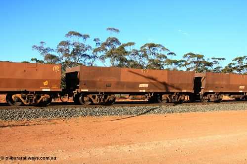 100731 03134
WOE type iron ore waggon WOE 30281 is one of a batch of one hundred and thirty built by Goninan WA between March and August 2001 with serial number 950092-031 and fleet number 623 for Koolyanobbing iron ore operations, empty train arriving at Binduli Triangle, July 31, 2010.
Keywords: WOE-type;WOE30281;Goninan-WA;950092-031;