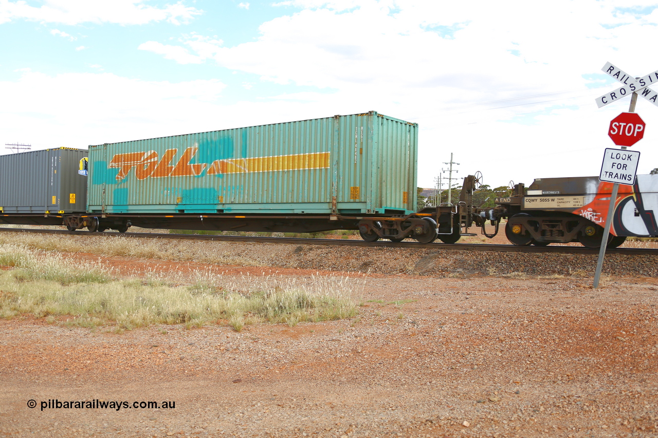 210407 9878
Parkeston, 2MP5 intermodal train, platform 1 of 5-pack low profile skel waggon set RRYY 13, one of fifty two such waggon sets built by Bradken at Braemar NSW in 2004-05, with a Toll MEG1 type 48' container TCML 48482.
Keywords: RRYY-type;RRYY13;Williams-Worley;Bradken-NSW;