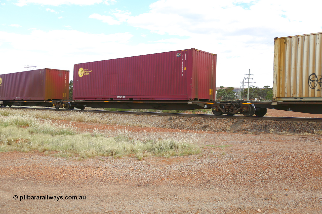 210407 9881
Parkeston, 2MP5 intermodal train, platform 4 of 5-pack low profile skel waggon set RRYY 13, one of fifty two such waggon sets built by Bradken at Braemar NSW in 2004-05, with a CARU Specialized Leasing 40' 4FG1 type container SLZU 750097.
Keywords: RRYY-type;RRYY13;Williams-Worley;Bradken-NSW;