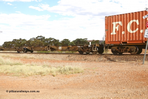 210407 9904
Parkeston, 2MP5 intermodal train, RRQY type articulated five-unit container waggon set RRQY 8316 platform 1, built by Qiqihar Rollingstock Works in China as part of a forty one unit order in 2005/06 for Pacific National.
Keywords: RRQY-type;RRQY8316;Qiqihar-Rollingstock-Works-China;
