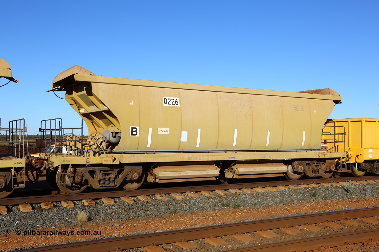 180615 1575
Walla Siding, BHP ballast waggon 0226 built from JFE410RW steel by CNR QRRS China. 15th June 2018. Roland Depth image.
