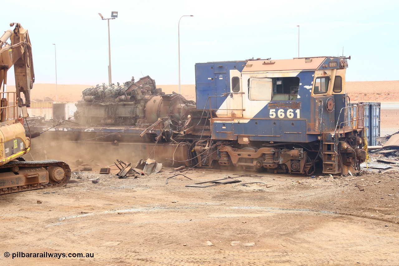 160128 00567
Wedgefield, Sims Metal Yard, Goninan rebuilt GE model CM40-8M unit 5661 has had the hood removed showing the GE 7FDL-16 prime mover and GMG187 alternator, the fuel tank indicates that the frame is a Comeng built ALCo M636.
Keywords: 5661;Goninan;GE;CM40-8M;8412-06/94-152;rebuild;Comeng-NSW;ALCo;M636C;5488;C6084-4;