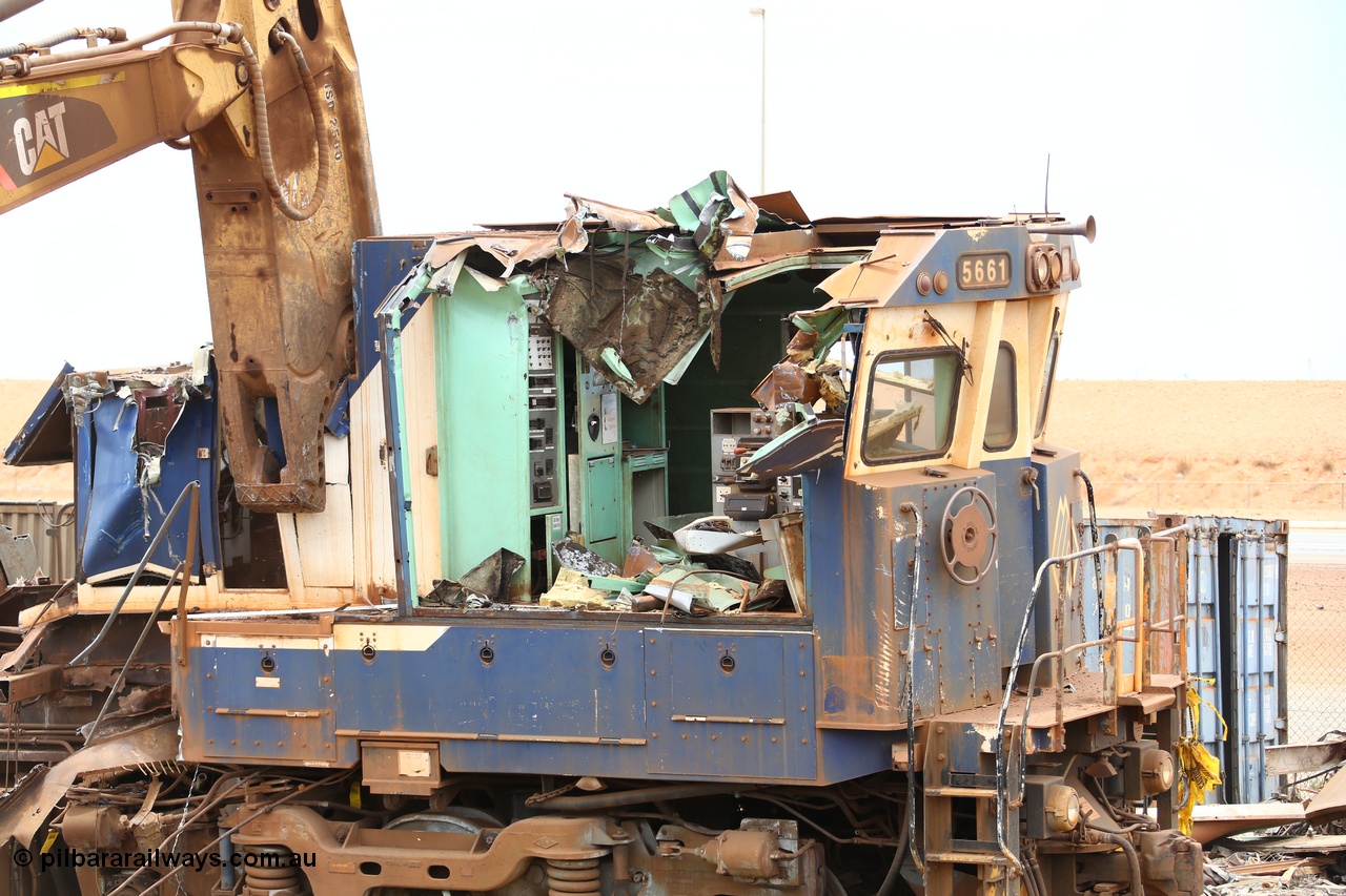 160128 00654
Wedgefield, Sims Metal Yard, Goninan rebuilt GE model CM40-8M unit 5661 cab has had the drivers side torn out revealing the remains on the control stand.
Keywords: 5661;Goninan;GE;CM40-8M;8412-06/94-152;rebuild;Comeng-NSW;ALCo;M636C;5488;C6084-4;