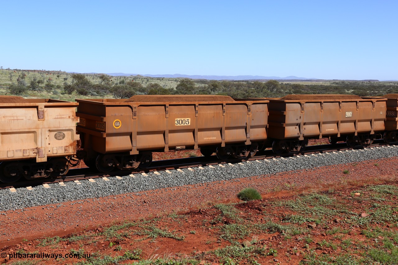 150505 7976
FMG Solomon Line, waggon pair 3005 and 4006, built in 2009 by CSR Yangtze Rolling Stock Co. Ltd, loaded with fines ore. Geodata: [url=https://goo.gl/maps/kUsNTBpDLFk] -22.0187350 118.5850917 [/url].
Keywords: CSR-Yangtze-Rolling-Stock-Co-China;