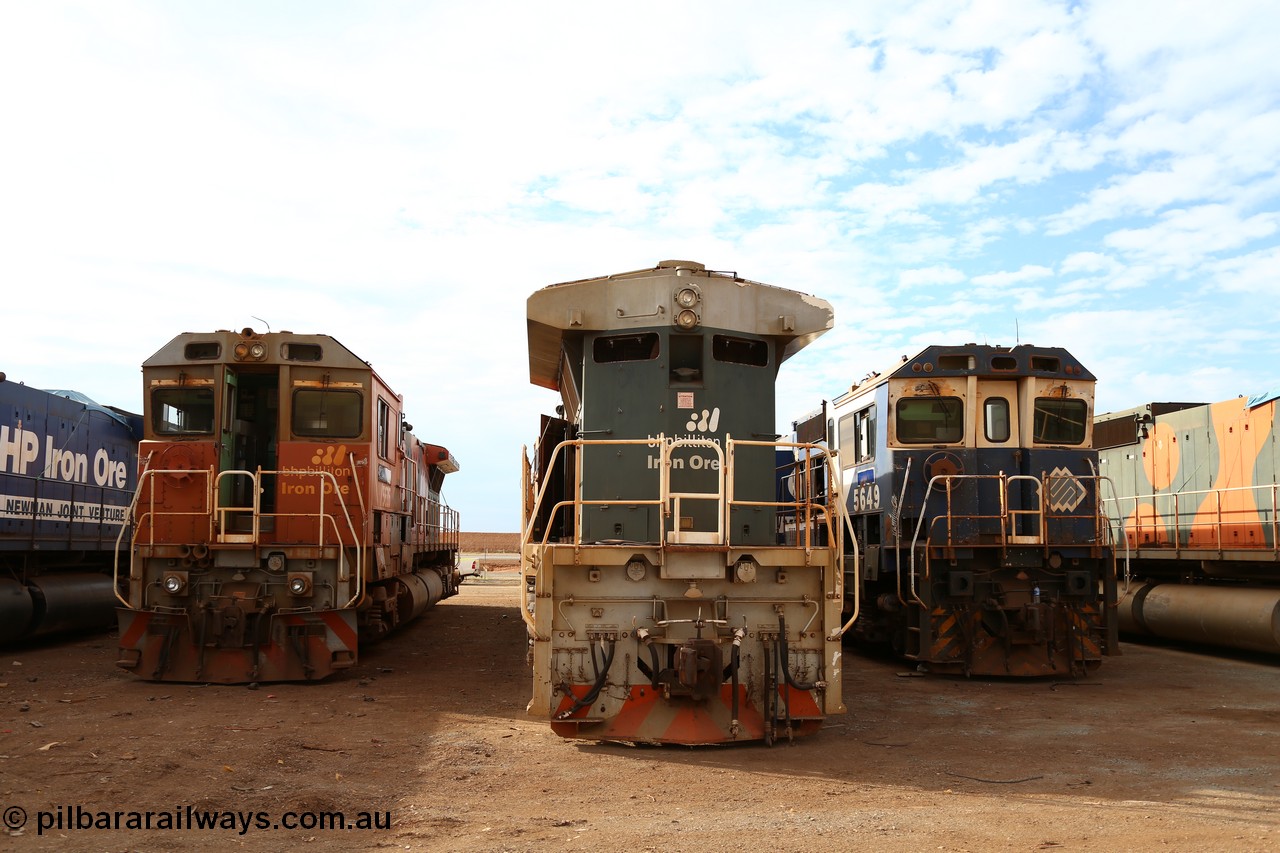 150522 8179
Wedgefield, Sims Metal yard, Goninan WA rebuild CM40-8M units from left, 5635 serial 8151-09/91-121, 5645 serial 8281-11/92-134 and 5649 serial 8412-07 93-140, for full details of these units past lives [url=http://www.pilbararailways.com.au/bhp/loco/bhpb-roster.php] see here [/url].
Keywords: 5635;Goninan;GE;CM40-8M;8151-09/91-121;rebuild;AE-Goodwin;ALCo;C636;5460;G6035-1;